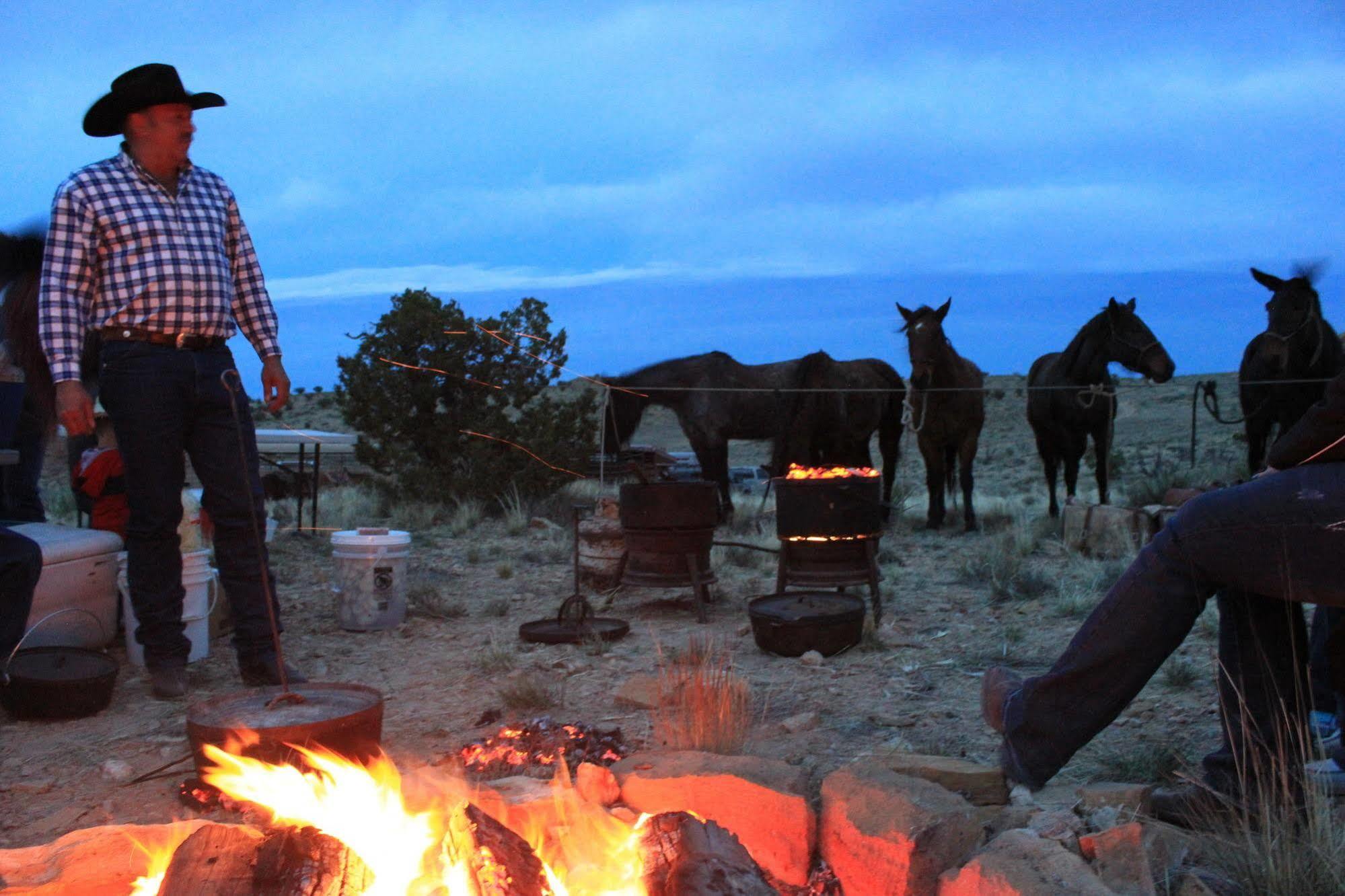 Grand Canyon Ranch & Outfitters Hotel Fredonia Екстериор снимка
